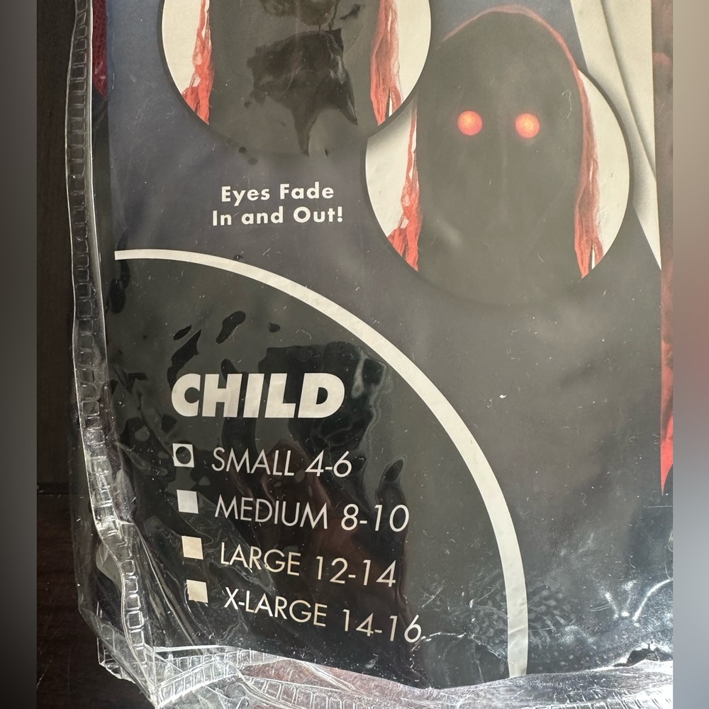 Spirit Kids Fade In Fade Out Executioner Costume - Red and Black - Picture 3 of 4